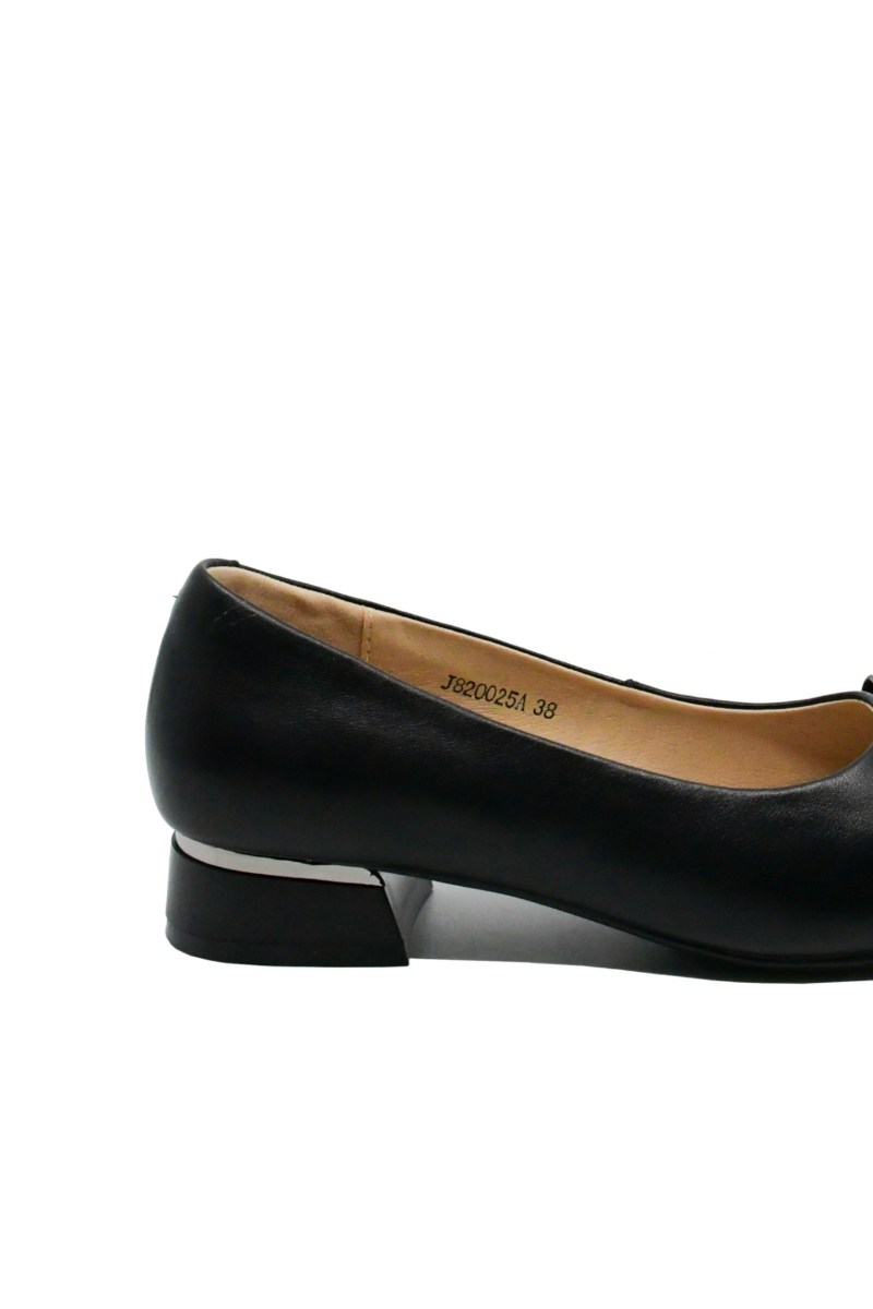 Imagine Pantofi negri din piele naturală, cu cataramă decorativă OTR20025