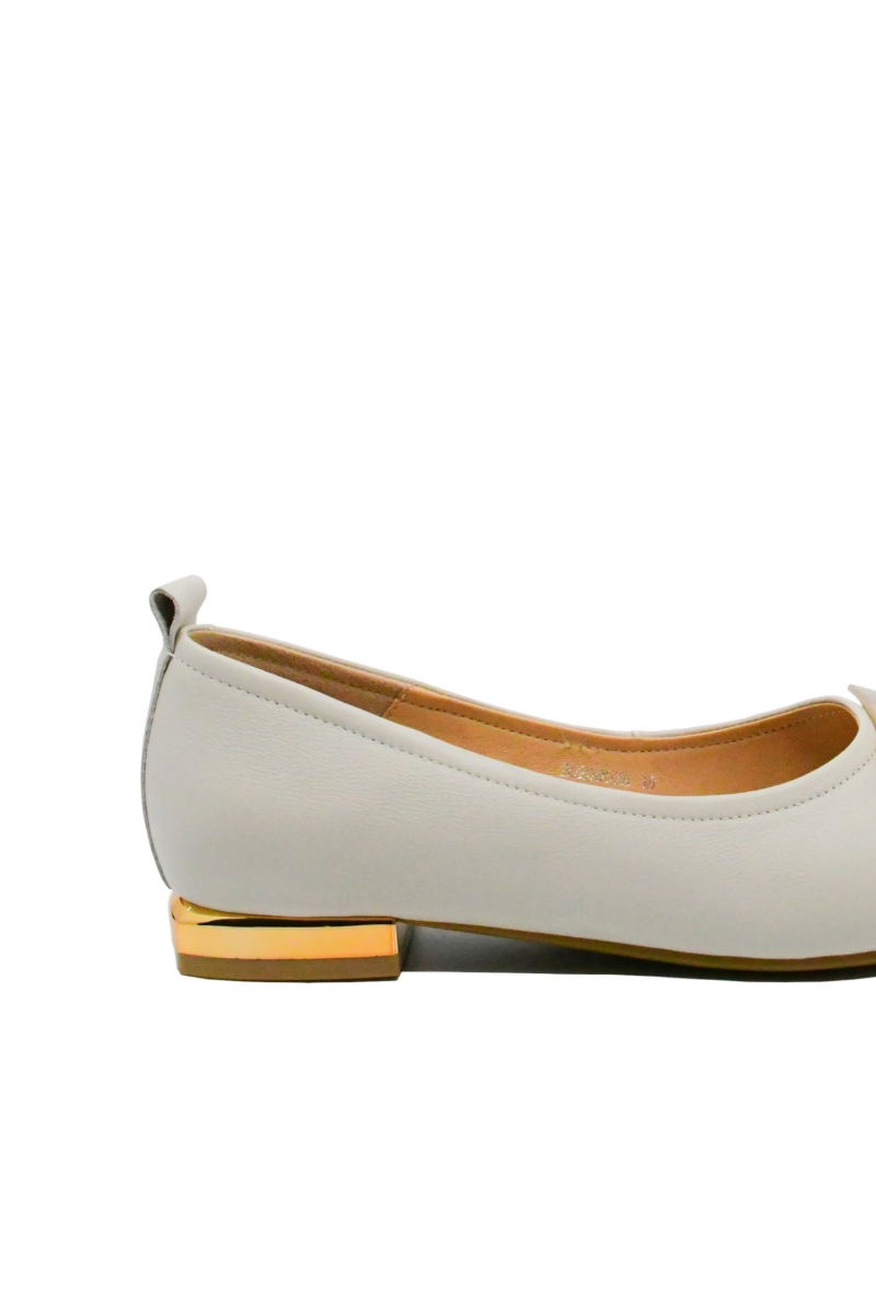 Imagine Pantofi bej din piele naturala, cu accente metalice OTR20002