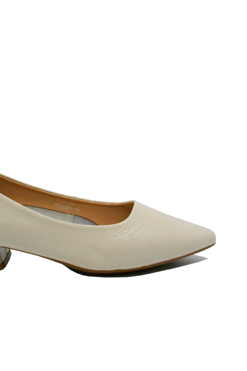 Imagine Pantofi crem din lac cu imprimeu croco OTR20005
