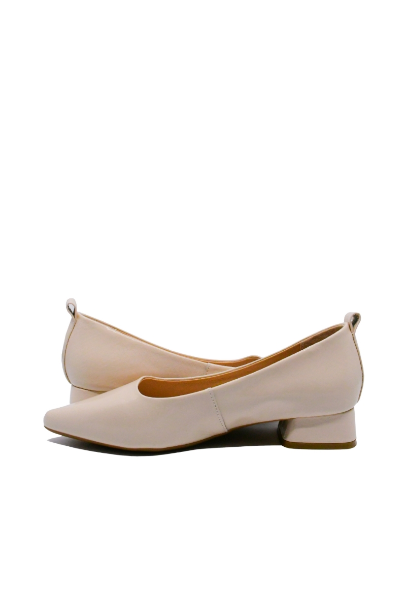 Imagine Pantofi bej din lac cu imprimeu croco OTR20005