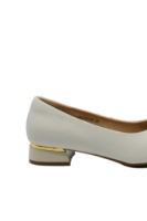 Imagine Pantofi crem din piele naturală, cu cataramă decorativă OTR820025