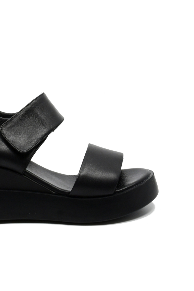 Imagine Sandale damă wedge negre din piele naturală GOR840