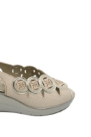Imagine Sandale damă din piele naturală bej cu broderie aurie PIT6632