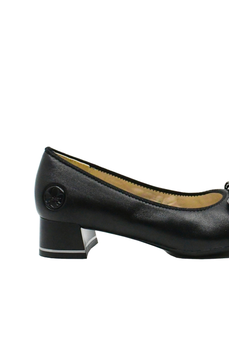Imagine Pantofi damă negri din piele naturală, cu lanț decorativ RIK45069-00