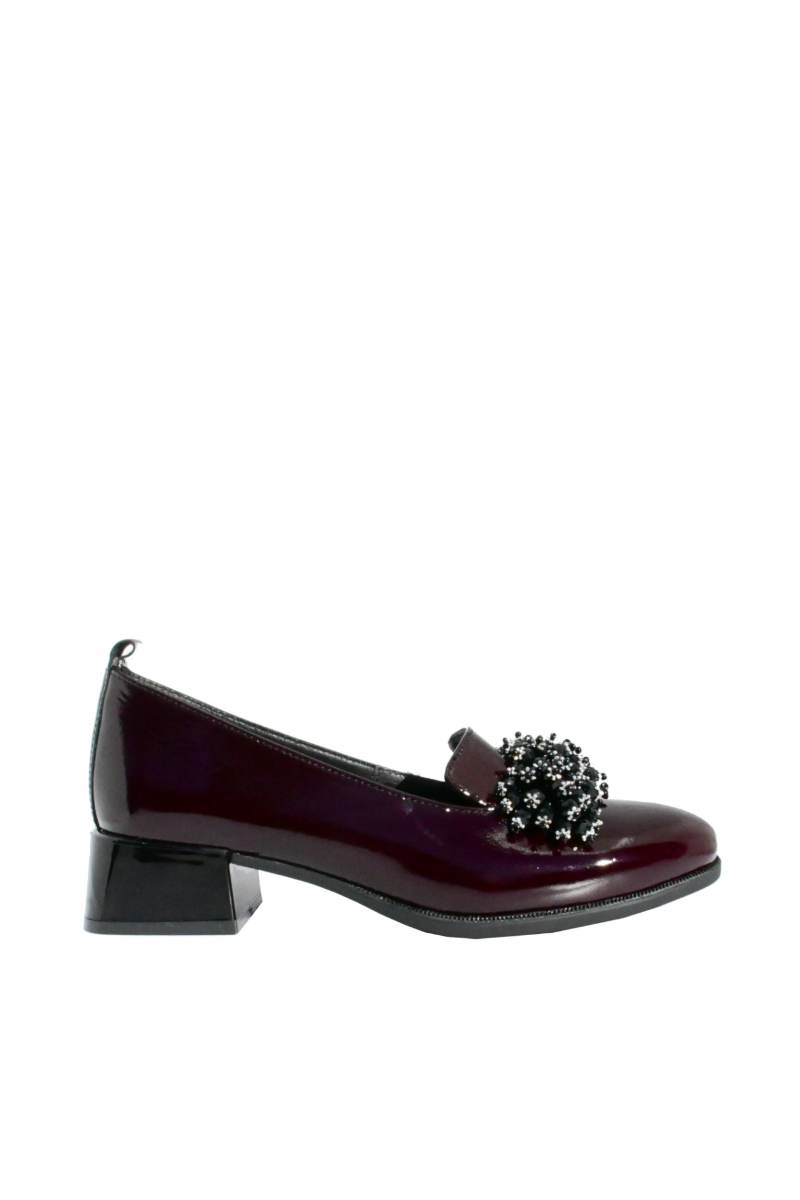 Imagine Pantofi damă cu buchet de ciucuri decorativi, vișinii, din lac FLO613