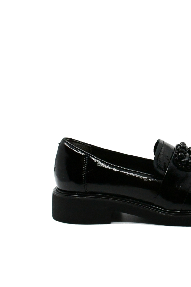 Imagine Pantofi damă casual, cu coroniță decorativă, negri, din lac FLO611