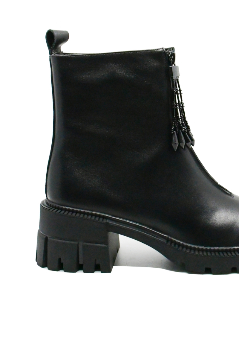 Imagine Botine damă cu fermoar în față și ciucure, negre, din piele naturală FNX2946