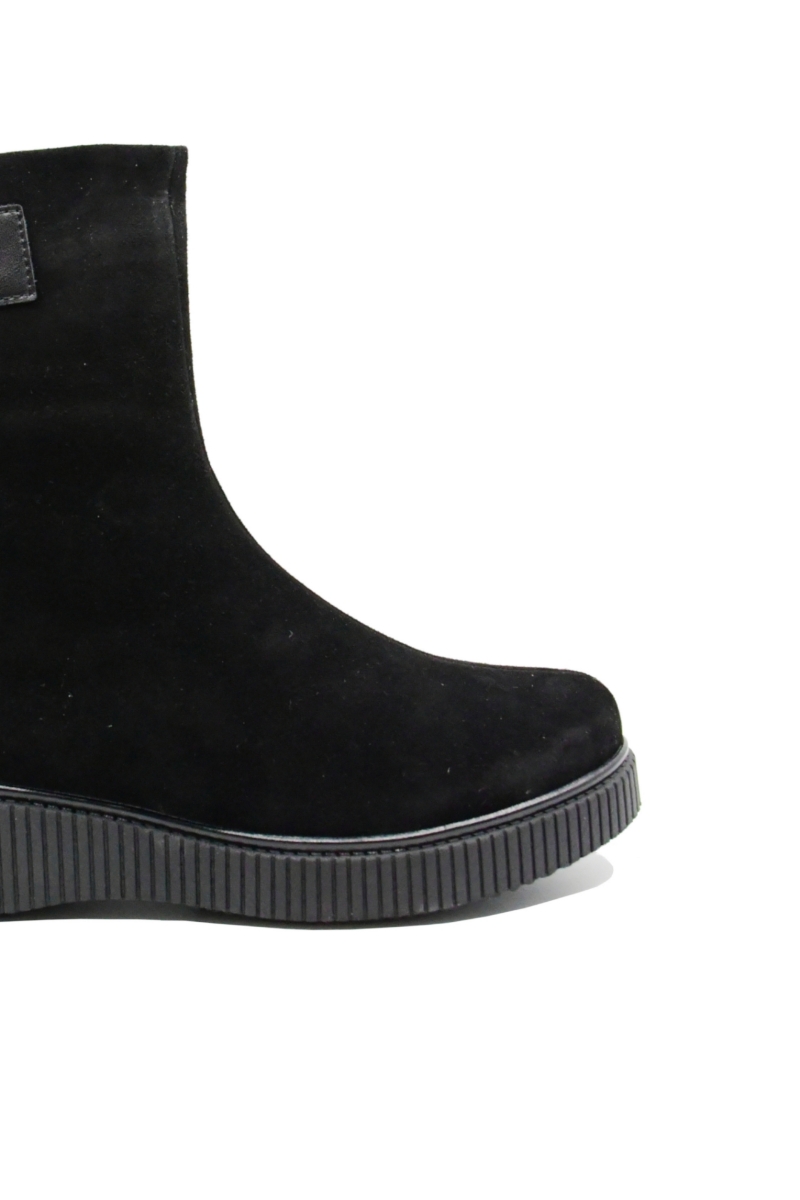 Imagine Ghete negre, din piele întoarsă, cu interior îmblănit RIK93370-00