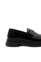 Imagine Loaferi decorați cu ținte, negri, din lac CASP604