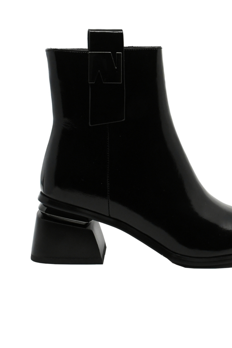Imagine Botine negre din lac, cu toc evazat și vârf pătrat FLG3768