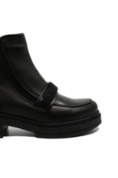 Imagine Ghete damă negre din piele naturală, cu inserții sparkle FLO380