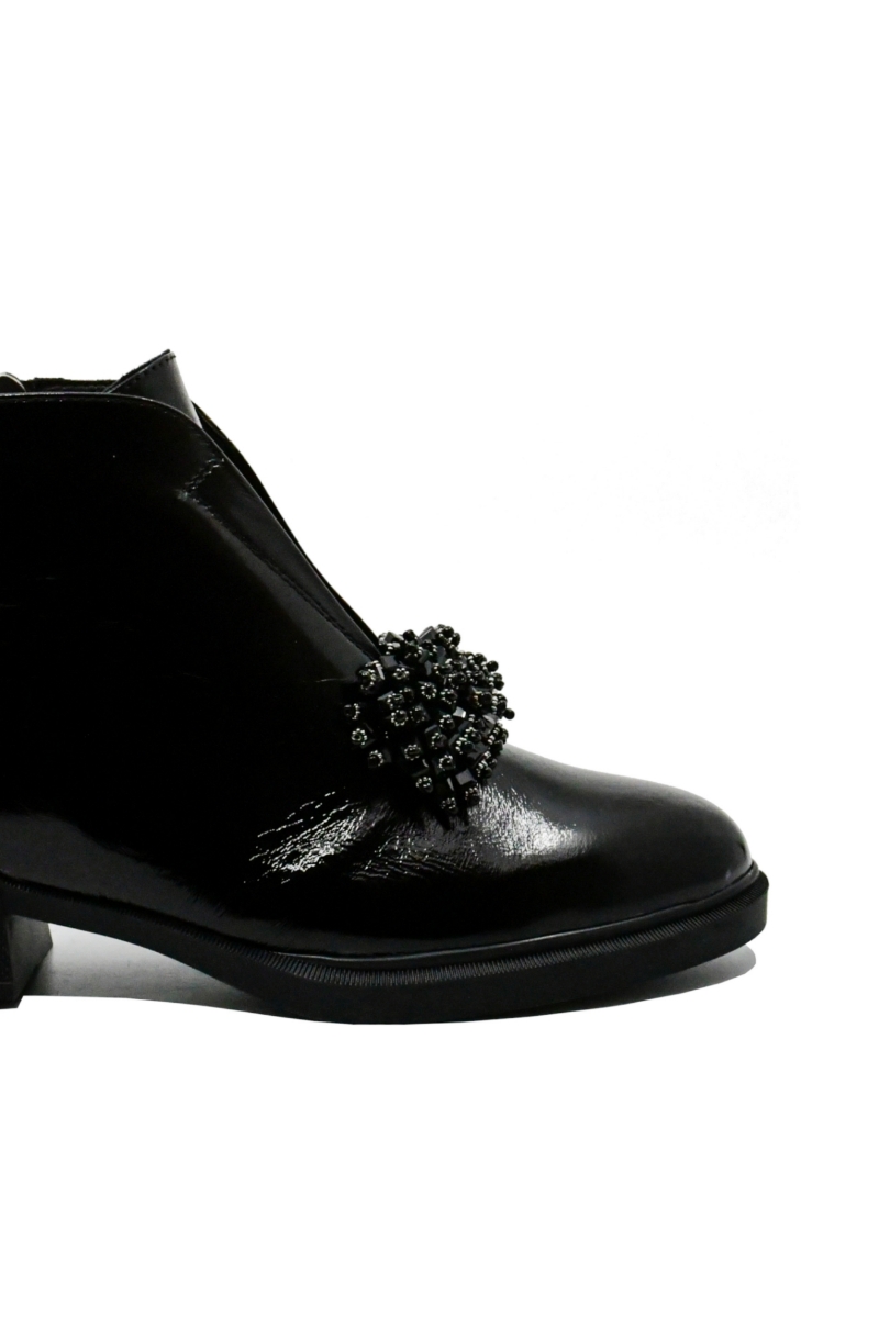 Imagine Botine damă cu buchet de ciucuri, negre din lac