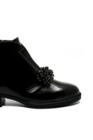Imagine Botine damă cu buchet de ciucuri, negre din lac