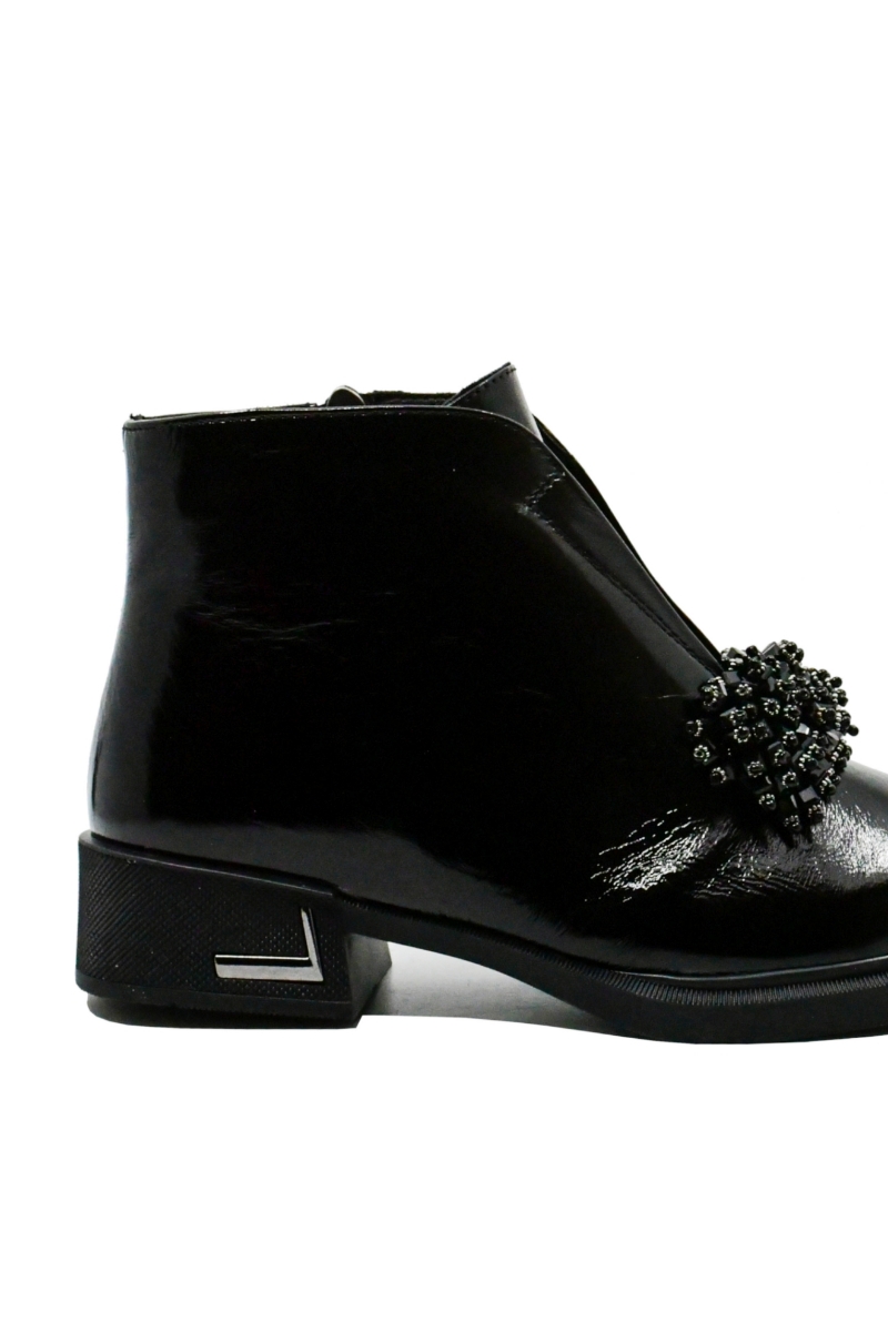 Imagine Botine damă cu buchet de ciucuri, negre din lac