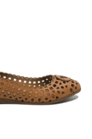 Imagine Balerini cu perforații geometrice, maro, din piele naturală CASP103