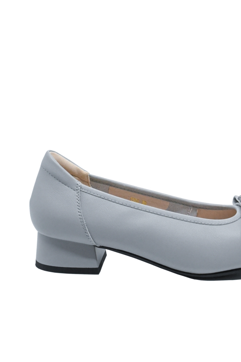 Imagine Pantofi damă cu aplicație cu ștrasuri, light blue, din piele naturală FNX5598
