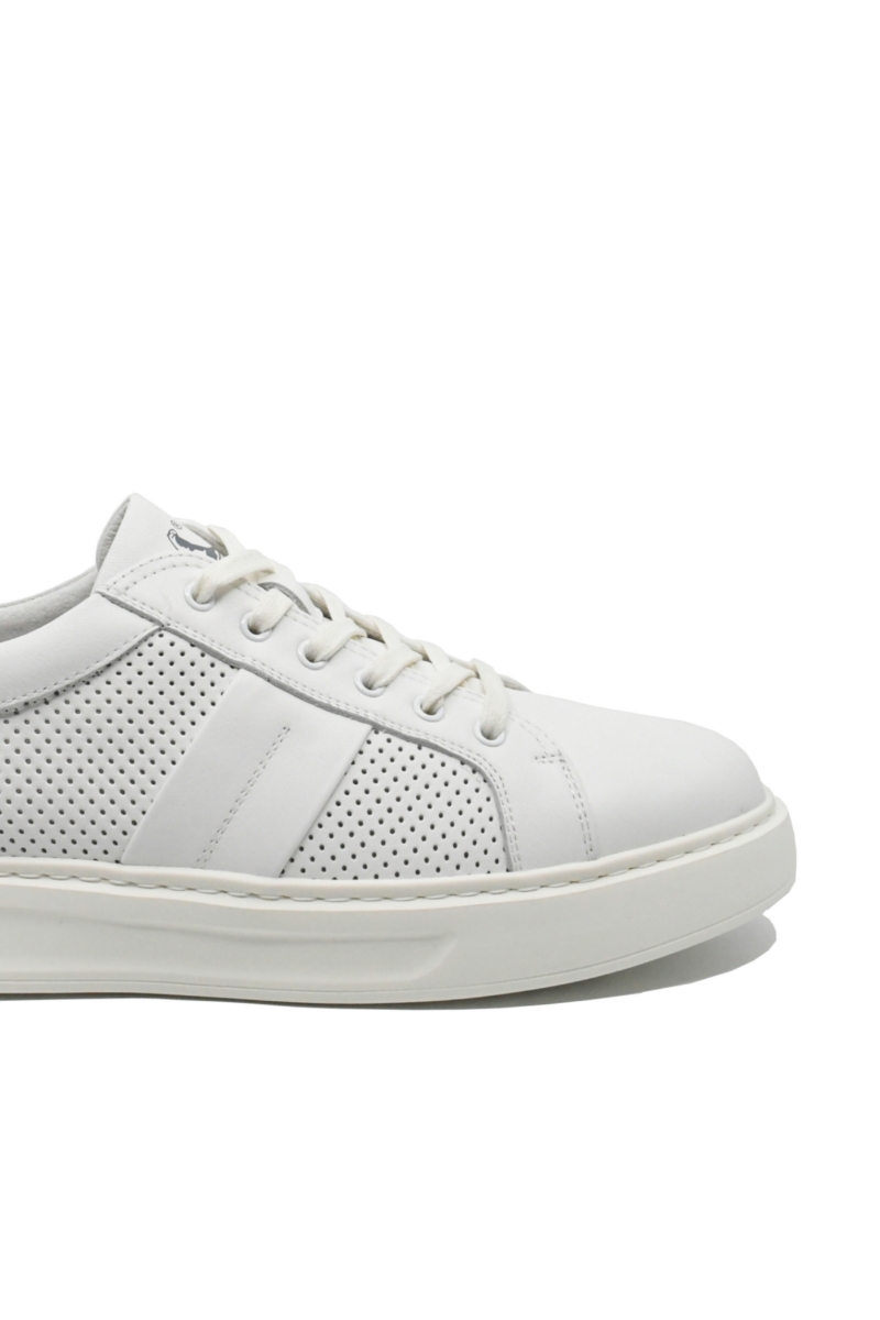 Imagine Pantofi sport albi, din piele naturală cu perforații OTR640019