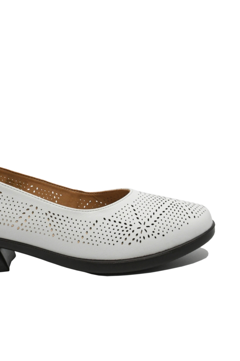 Imagine Pantofi vară damă albi din piele naturală cu model perforat OTR140029
