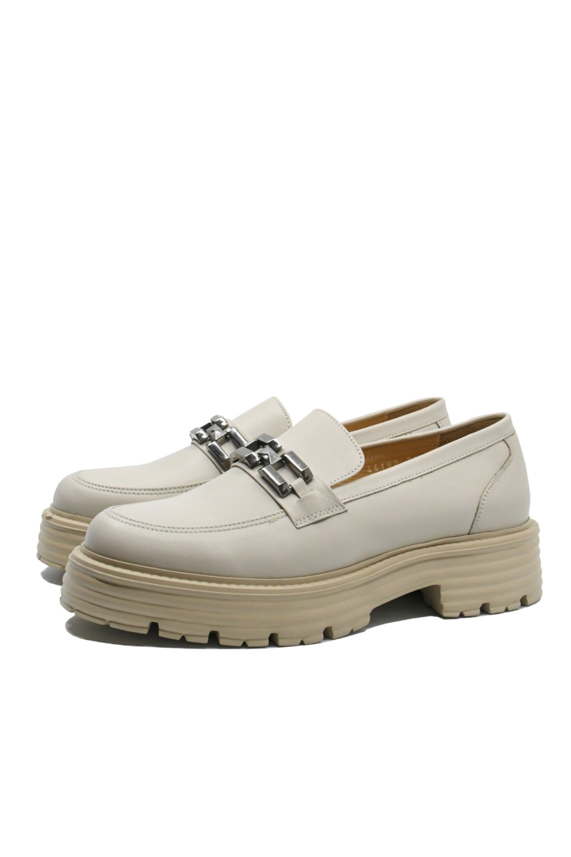 Imagine Loaferi damă la modă bej din piele naturală CASP44192
