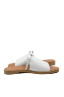 Imagine Saboți plați cu charmuri decorative, albi din piele naturală MIR613