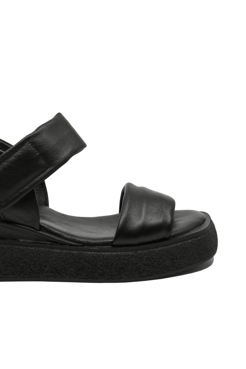 Imagine Sandale damă negre din piele naturală cu platformă GOR9570