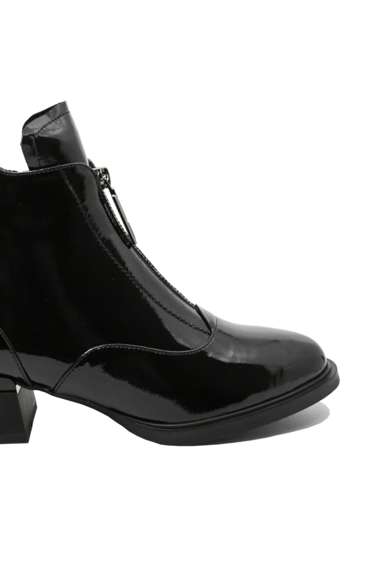 Imagine Botine joase negre din lac, cu fermoar în față OTR531N