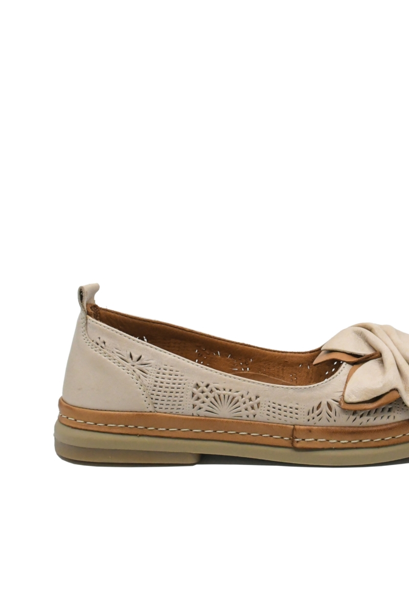 Imagine Pantofi comozi de vară bej din piele naturală cu model floral perforat MIRA14