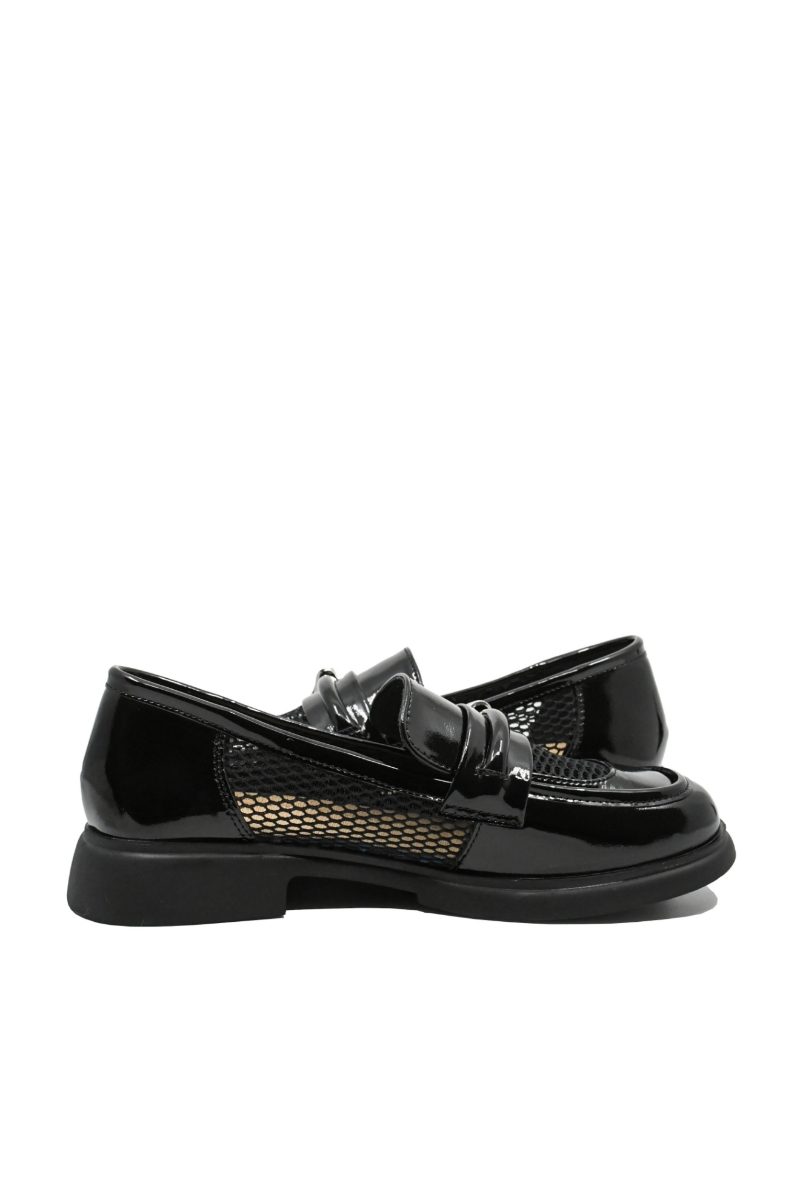 Imagine Pantofi chic stil loafer negri din lac cu inserții de plasă FNX58019