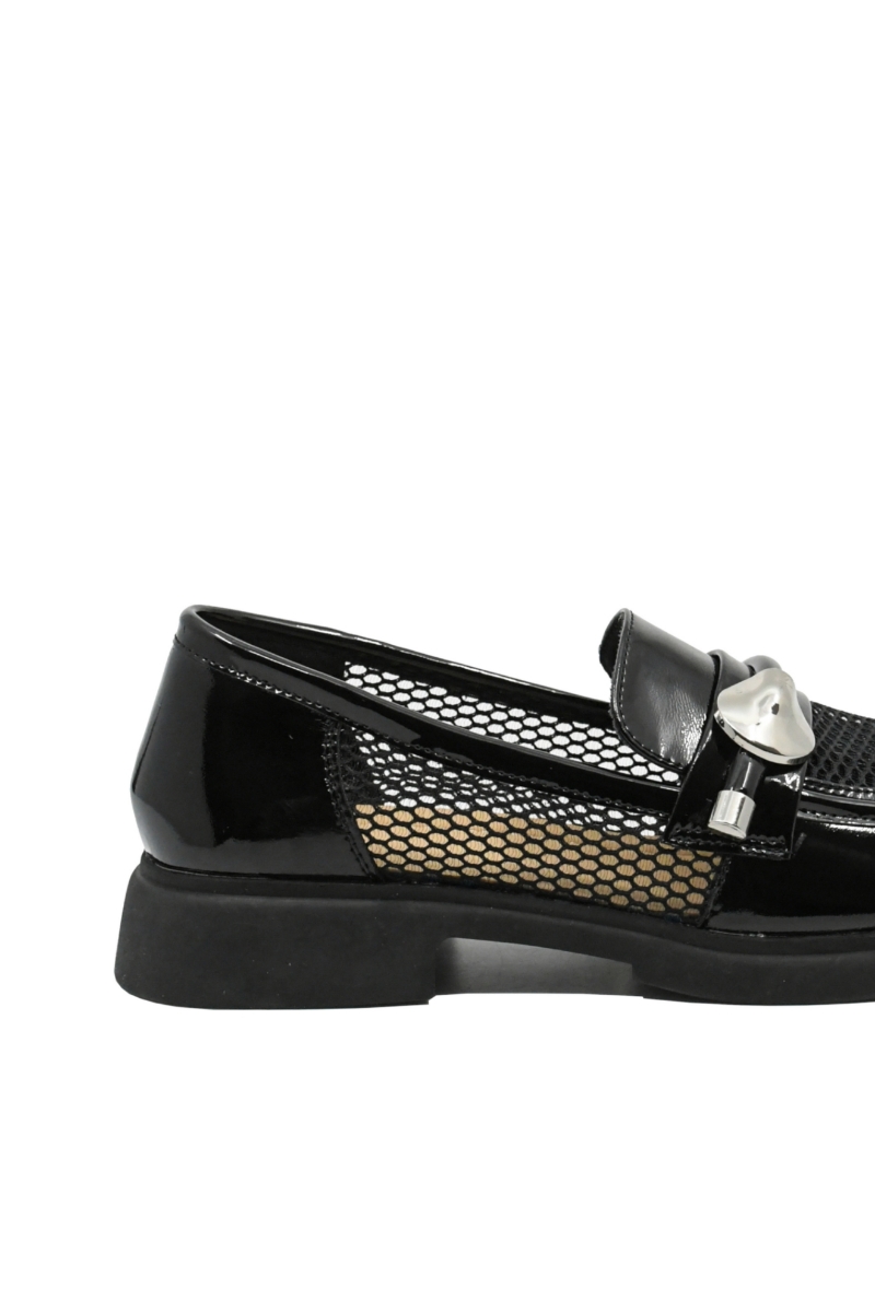 Imagine Pantofi chic stil loafer negri din lac cu inserții de plasă FNX58019