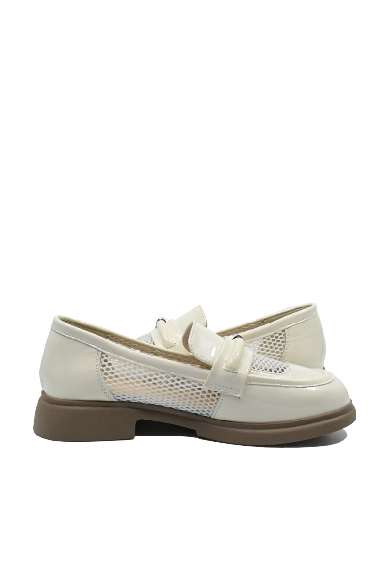 Imagine Pantofi chic stil loafer crem din lac cu inserții de plasă FNX58019