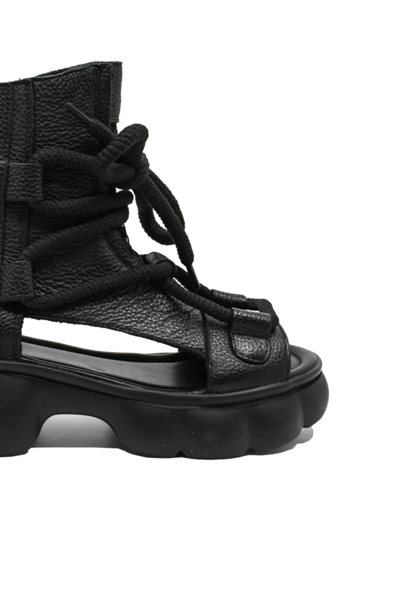 Imagine Ghete de vară cu decupaje, negre, din piele naturală OTR60005