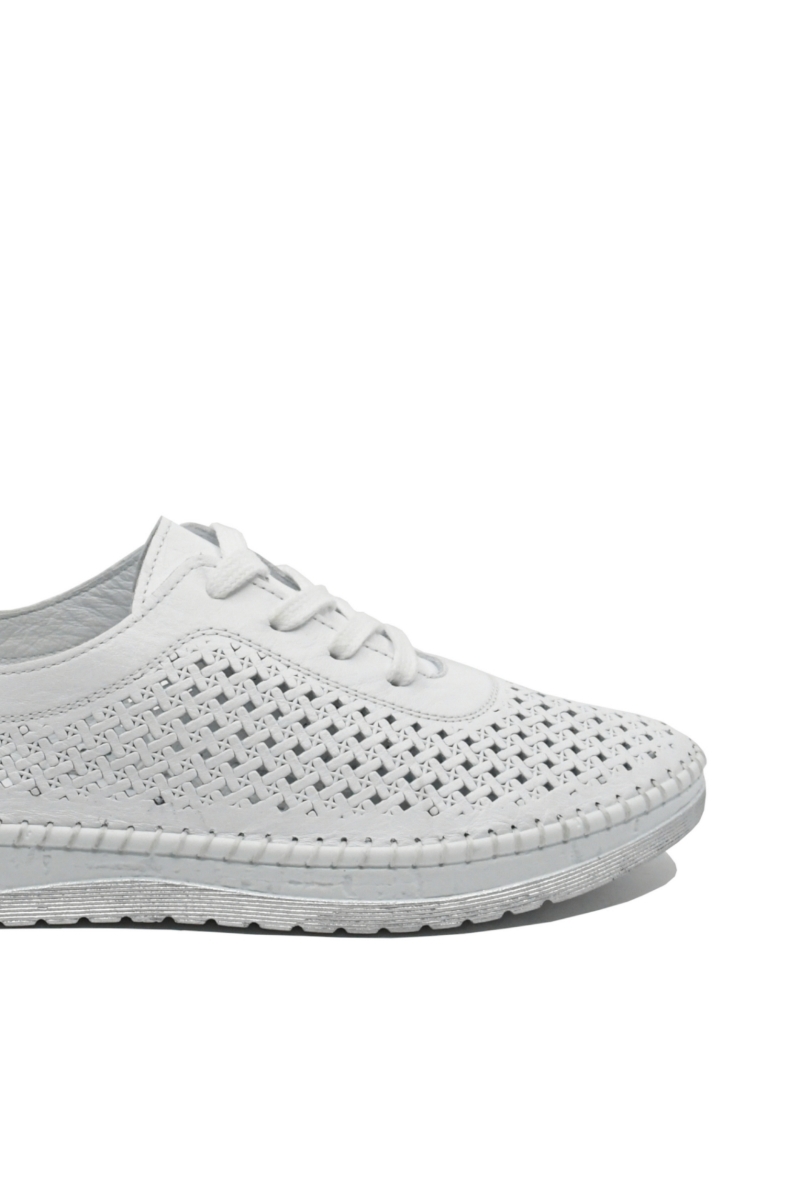 Imagine Pantofi casual damă albi din piele naturală cu perforații GORD74-405