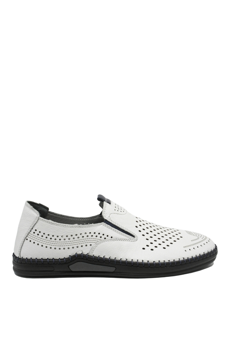 Imagine Mocasini bărbați albi din piele naturală, cu perforații și modele GOR1049