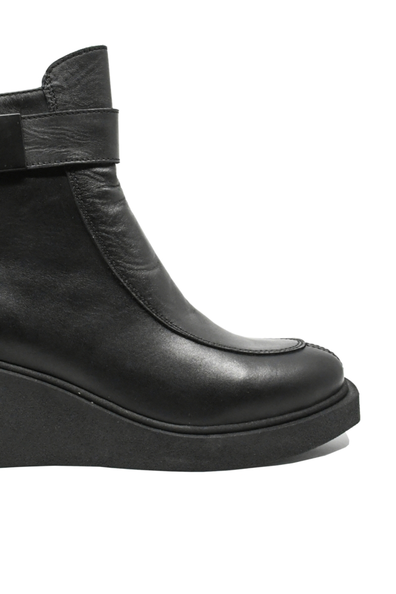 Imagine Ghete damă ortopedice cu baretă la gleznă, negre, din piele naturală MIR10604