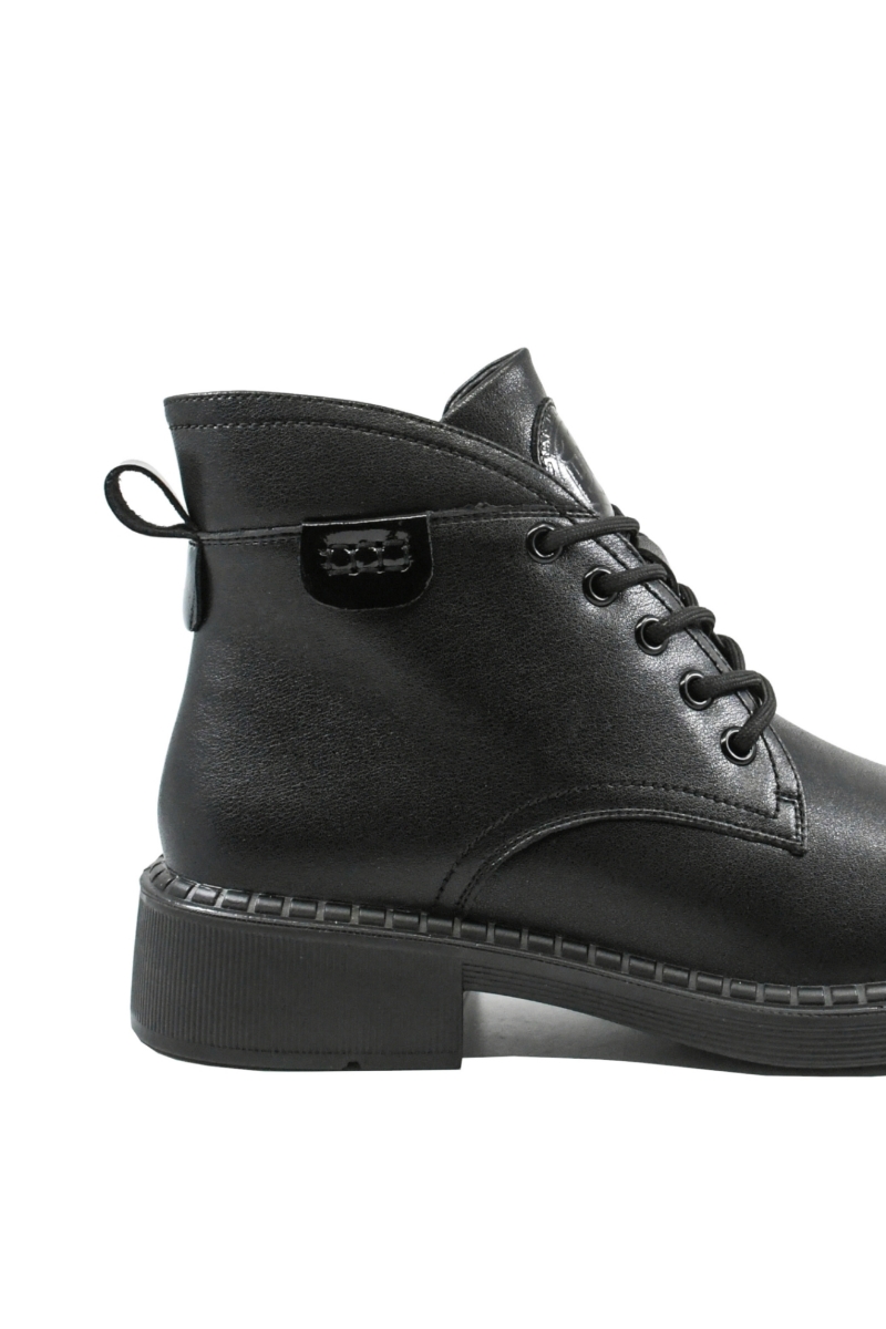 Imagine Ghete joase din piele naturală negre, cu șiret decorativ OTR550026