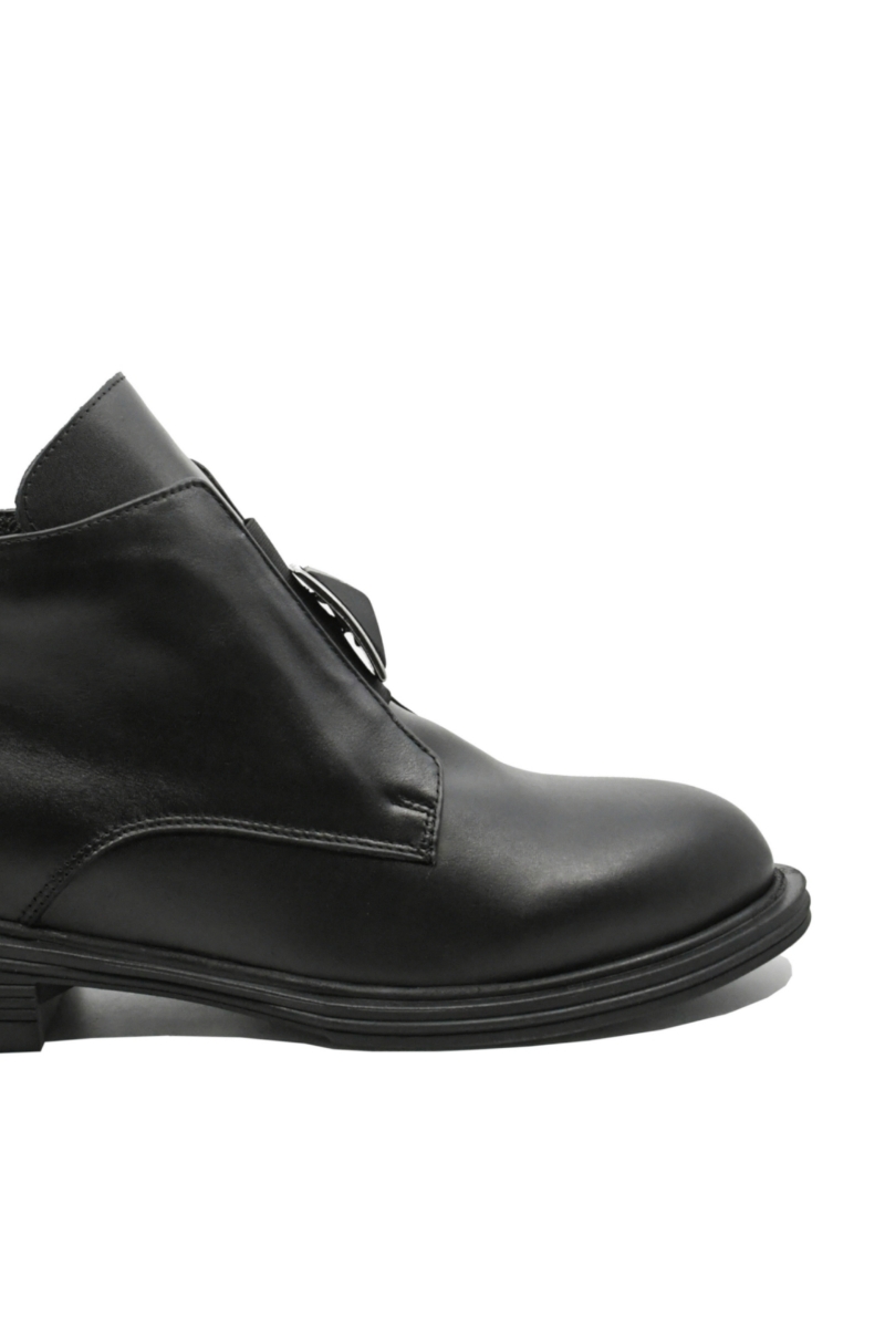 Imagine Ghete joase negre din piele naturală cu decorațiune argintie MIR20901