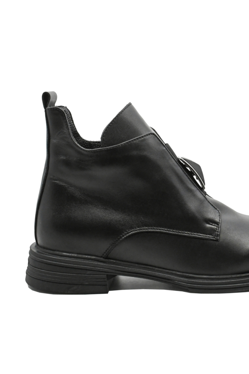 Imagine Ghete joase negre din piele naturală cu decorațiune argintie MIR20901