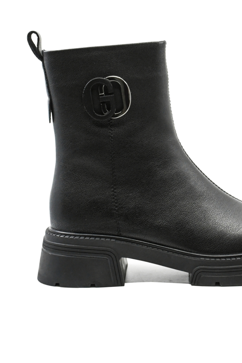 Imagine Ghete stilate negre din piele naturală cu granulații fine GOR556