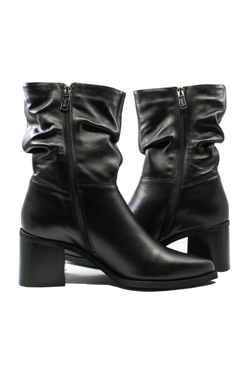 Imagine Ghete damă stil ciocate cu carâmb încrețit, negre, din piele naturală KOR2930