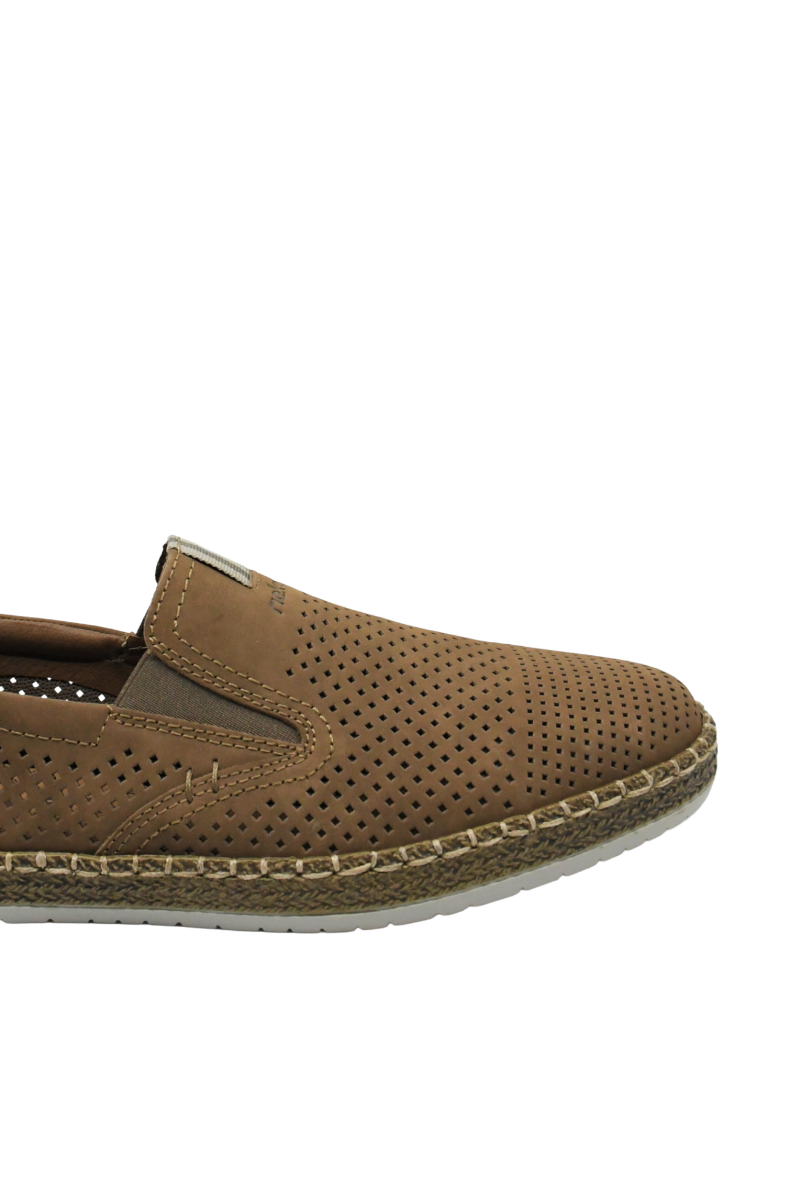 Imagine Mocasini maro bărbați din piele întoarsă cu perforații RIKB5286-25