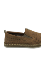 Imagine Mocasini maro bărbați din piele întoarsă cu perforații RIKB5286-25