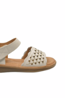 Imagine Sandale comode crem, din piele naturală cu model inimioare FNX50038